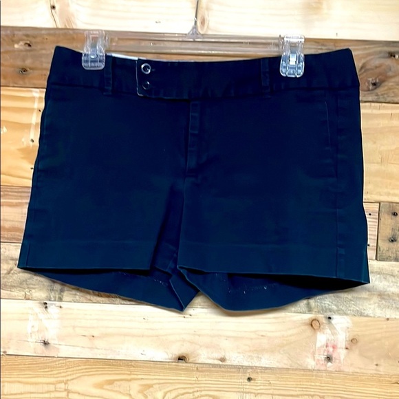 Banana Republic size 10 Ryan Fit Classic Navy Color Mid-rise 3” Inseam Shorts - Picture 1 of 10